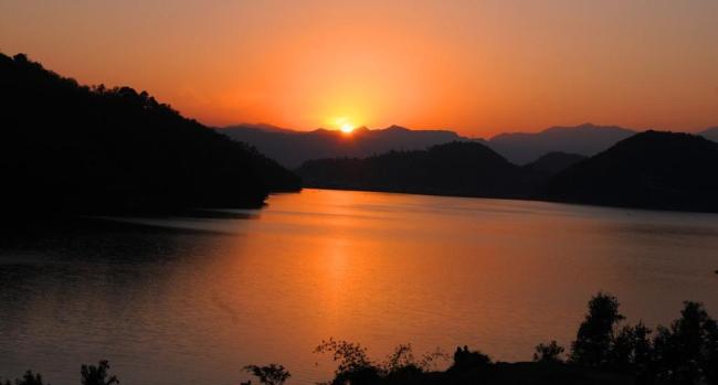 Sunset in Begnas Lake