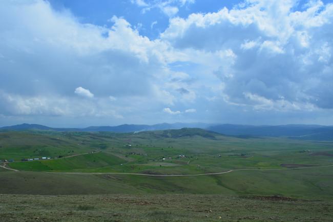 The view of Peštersko polje from Trojan Hill