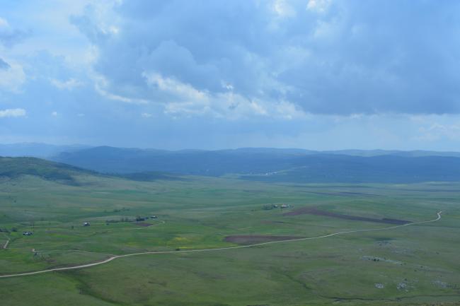 The view of Peštersko polje from Trojan Hill