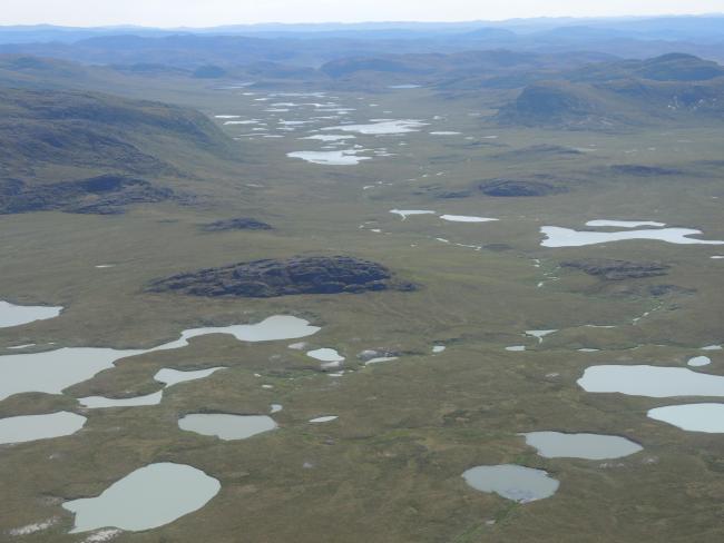 Rocky hills on the raised seabed, where numerous ponds and lakes are found.