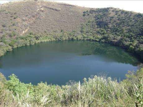 Lago cratérico la Alberca de los Espinos