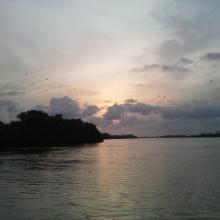 Coucher du soleil sur la lagune côtière à Grand-Popo